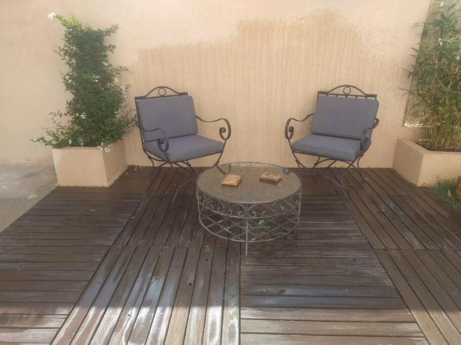Le Petit Pied A Terre Du Luberon Daire Mérindol Dış mekan fotoğraf