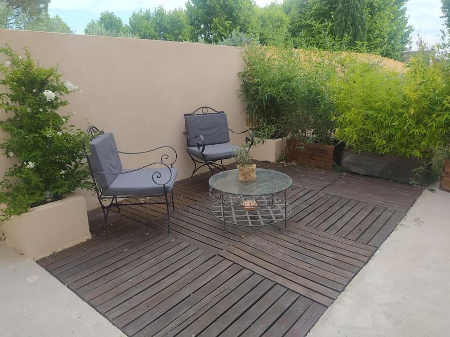 Le Petit Pied A Terre Du Luberon Daire Mérindol Dış mekan fotoğraf